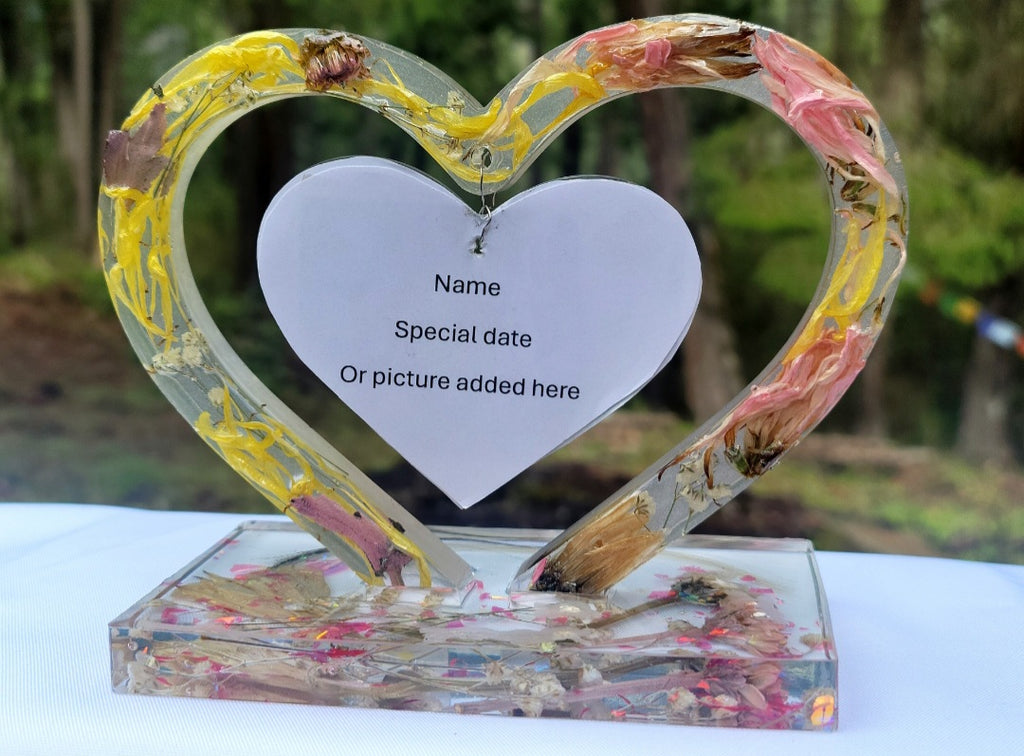 Horse Mane and Tail Wild Flower Preservation Resin Encapsulation Heart Photo Frame Pet Memorial Hair Fur
