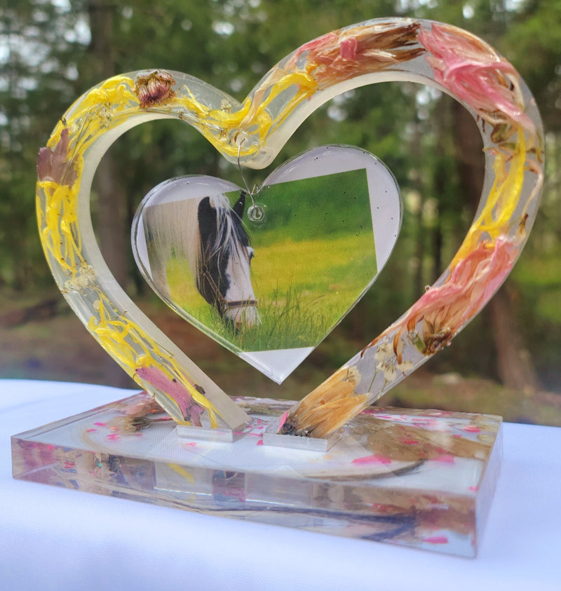 Horse Mane and Tail Wild Flower Preservation Resin Encapsulation Heart Photo Frame Pet Memorial Hair Fur