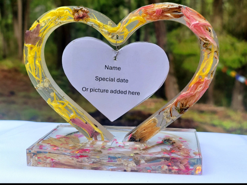 Horse Mane and Tail Wild Flower Preservation Resin Encapsulation Heart Photo Frame Pet Memorial Hair Fur