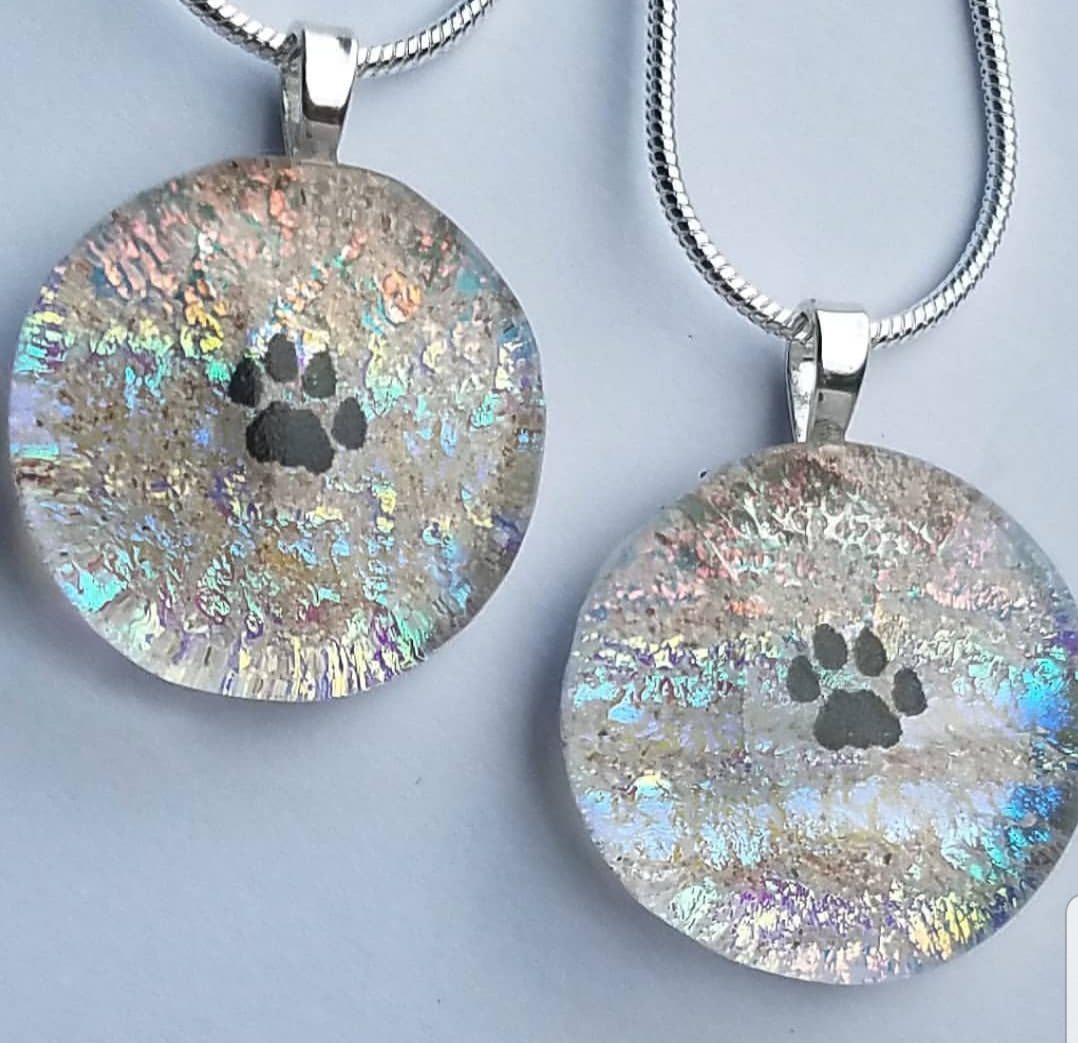 Tiny Paw Print Ashes InFused Glass Necklace – InFusion Glass