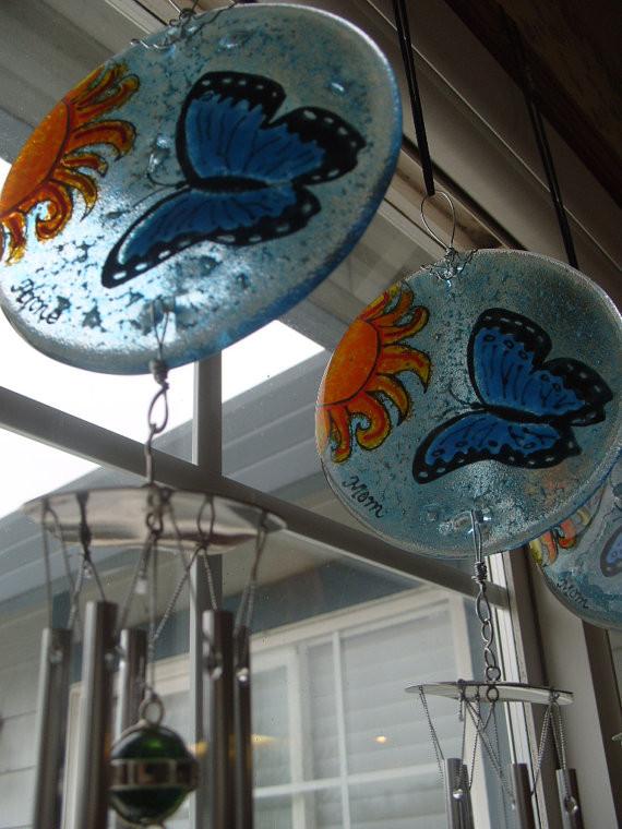 cremation glass windchimes urns butterfly design by infusion glass